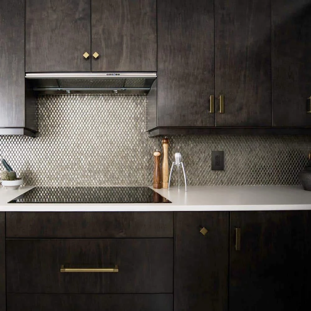 Radiant 15 Amp 125-Volt Tamper Resistant Decorator Duplex Outlet, Dark Bronze by Legrand 5 Radiant 15 Amp 125-Volt Tamper Resistant Decorator Duplex Outlet, Dark Bronze by Legrand - Image 3