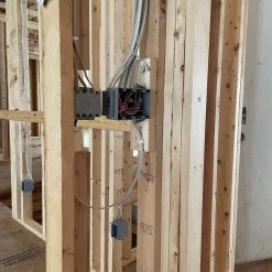 Pass & Seymour Slater New Work Plastic 1-Gang Vertical Bracket Mount Deep Switch and Outlet Box by Legrand -Legrand Sales legrand boxes brackets p122n 40 1000